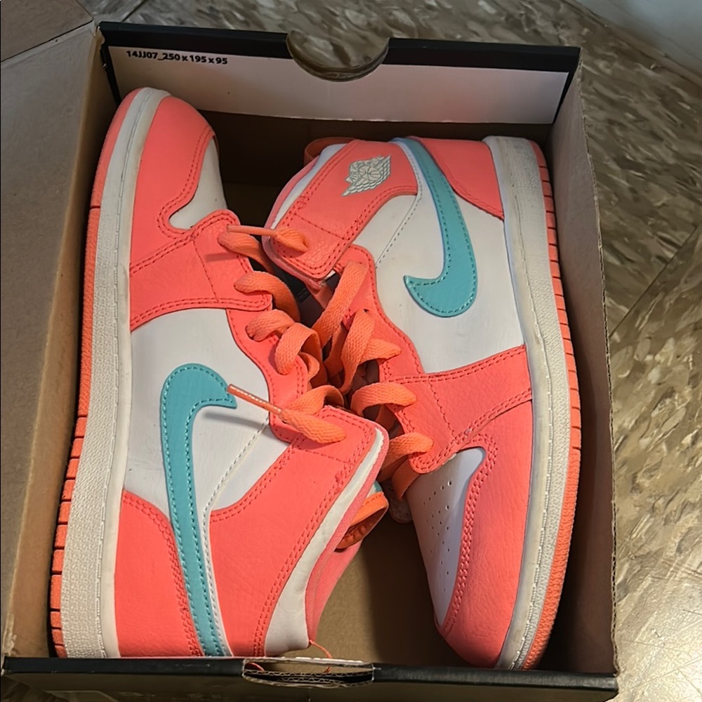 Jordan Women's Sneakers in Coral and Teal